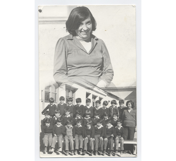 Alumnos y profesora Alumnos y profesora