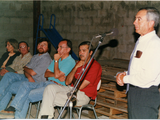 Reunión sobre construcción de colegio