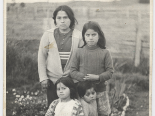 Alicia Díaz y sus nietas