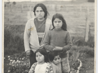 Alicia Díaz y sus nietas Alicia Díaz y sus nietas
