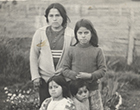 Alicia Díaz y sus nietas Alicia Díaz y sus nietas