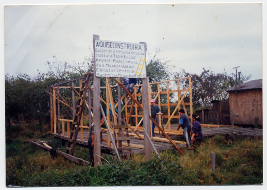 Construcción de centro de madres Construcción de centro de madres