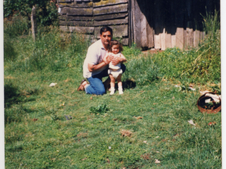 Carlos Ruiz y niña