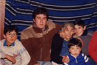 Abuela y nietos Abuela y nietos