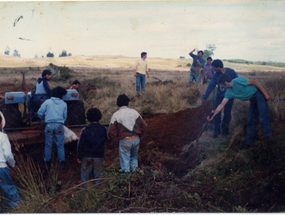 Construcción de cancha de fútbol