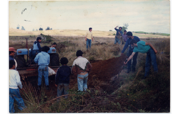 Construcción de cancha de fútbol