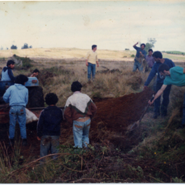 Construcción de cancha de fútbol