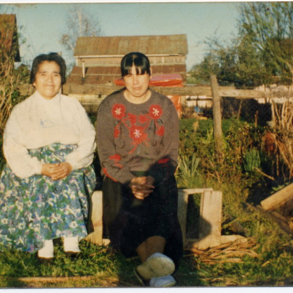 Mujeres en Frutillar