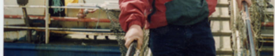 Joven en un barco