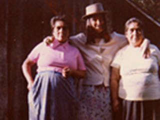 Mujeres en el jardín Mujeres en el jardín