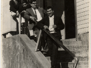 Hermanos y vecino Hermanos y vecino
