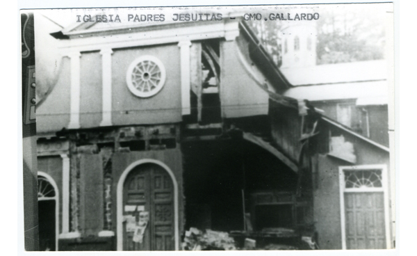 Destrucción de iglesia Destrucción de iglesia