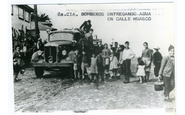 Ayuda de bomberos a damnificados