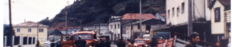 Bomberos de Puerto Montt reparten agua Bomberos de Puerto Montt reparten agua