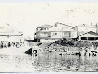 Casas en la ribera