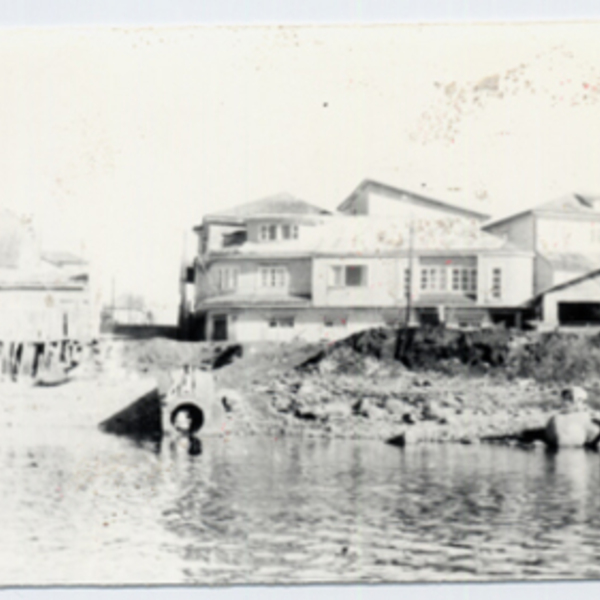 Casas en la ribera