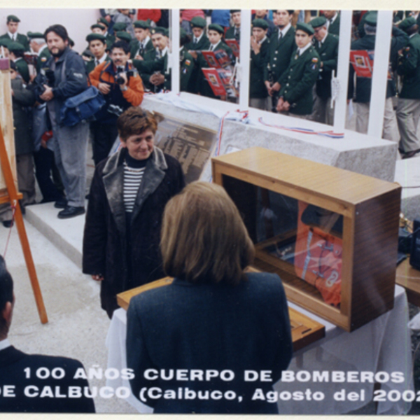 Homenaje a bombero mártir