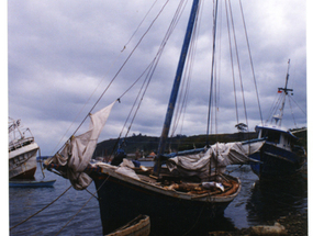 Embarcación en la isla Tenglo