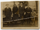 Familia en la estación de ferrocarril de Purranque