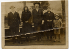 Familia en la estación de ferrocarril de Purranque