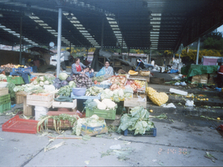 Local de frutas y verduras Local de frutas y verduras