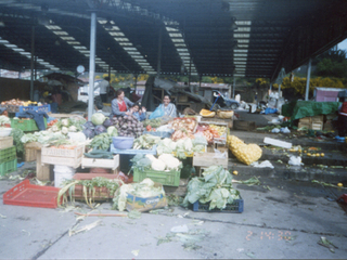 Local de frutas y verduras Local de frutas y verduras