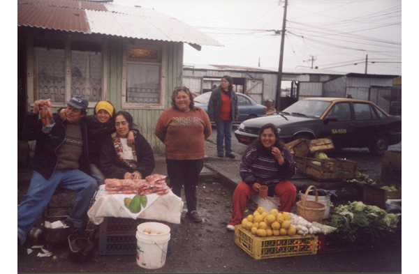 Feriantes del mercado Presidente Ibáñez de Puerto Montt