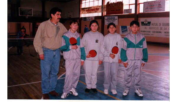 Equipo de tenis de mesa de la Escuela El Sembrador