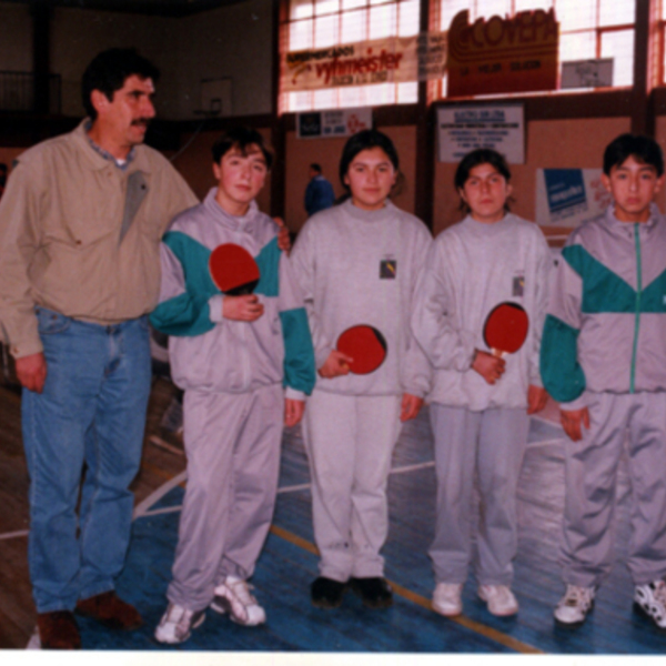 Equipo de tenis de mesa de la Escuela El Sembrador