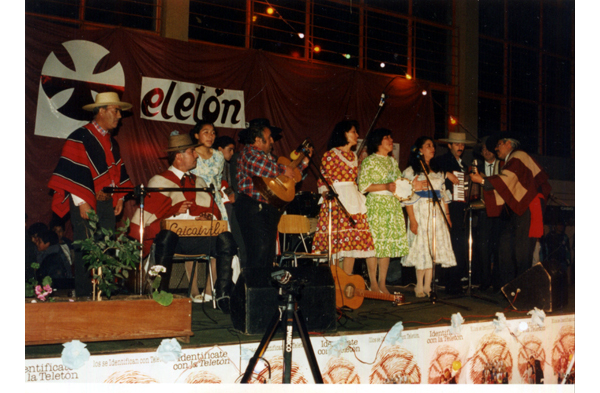 Conjunto folklórico Caicaivilú