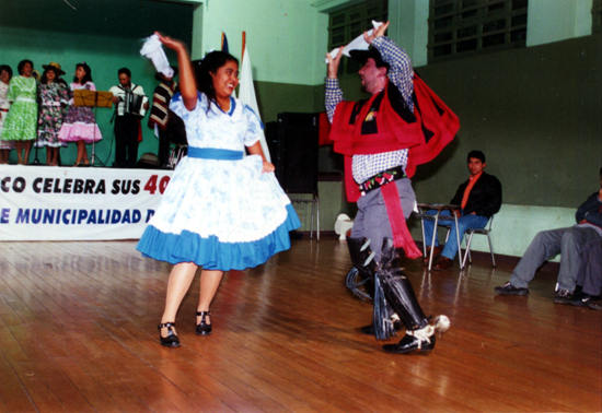 Conjunto folklórico Caicaivilú