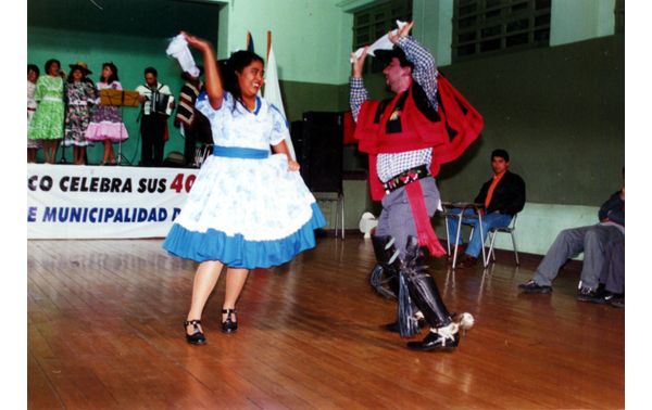 Conjunto folklórico Caicaivilú