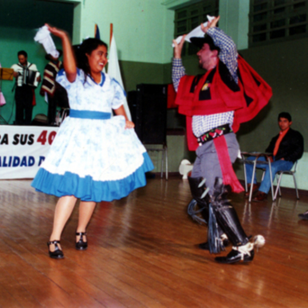 Conjunto folklórico Caicaivilú