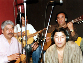 Conjunto folklórico Caicaivilú