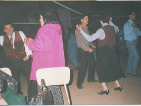 Baile en una peña folklórica