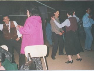 Baile en una peña folklórica