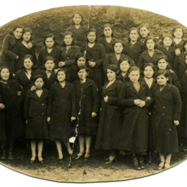 Estudiantes de la Escuela Normal Rural de Ancud