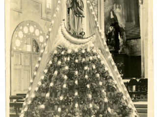 Altar a la virgen María Altar a la virgen María