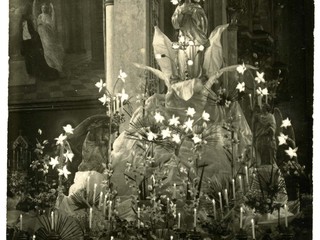 Altar a la virgen María