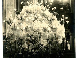 Altar a la virgen María Altar a la virgen María