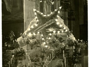 Altar a la virgen María