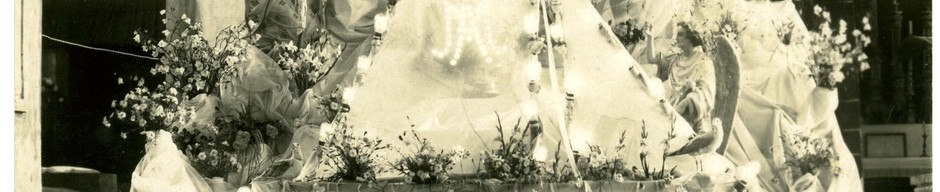 Altar a la virgen María Altar a la virgen María