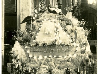 Altar a la virgen María