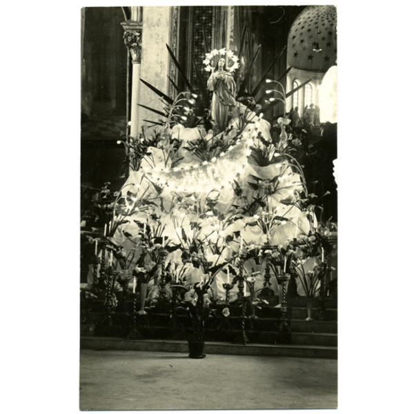 Altar a la virgen María