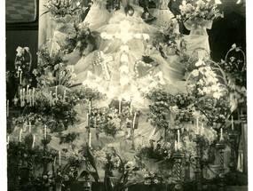 Altar a la virgen María Altar a la virgen María