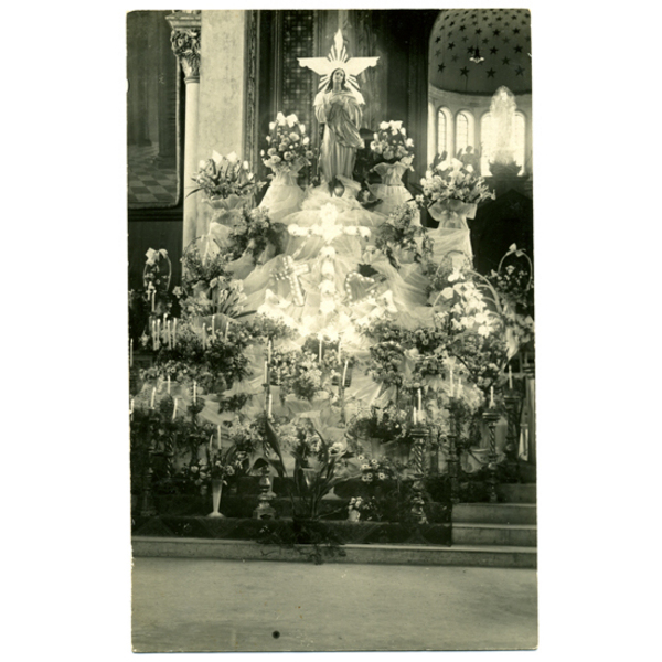 Altar a la virgen María