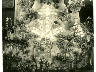 Altar a la virgen María Altar a la virgen María