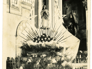 Altar a la virgen María