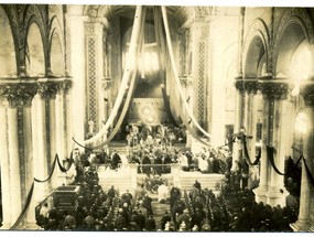 Funeral en la catedral