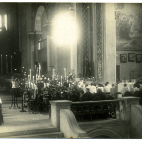 Funeral en la catedral